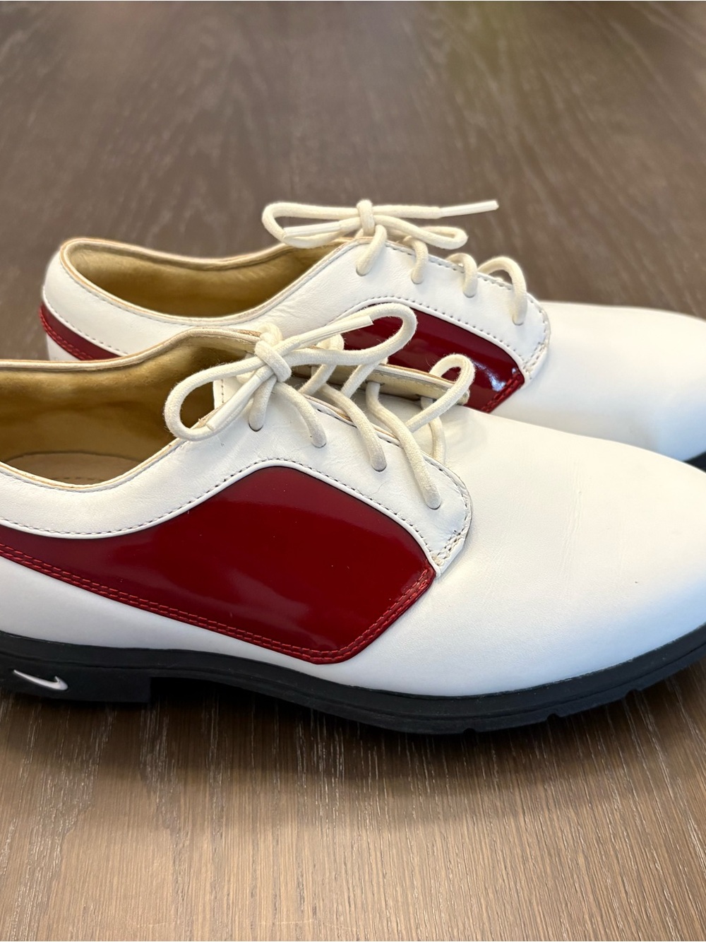 Nike Golf White & Bugundy Verdana Last Golf Shoes Women’s 5.5